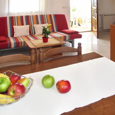 Apartamento Laura - Mdn106 *
